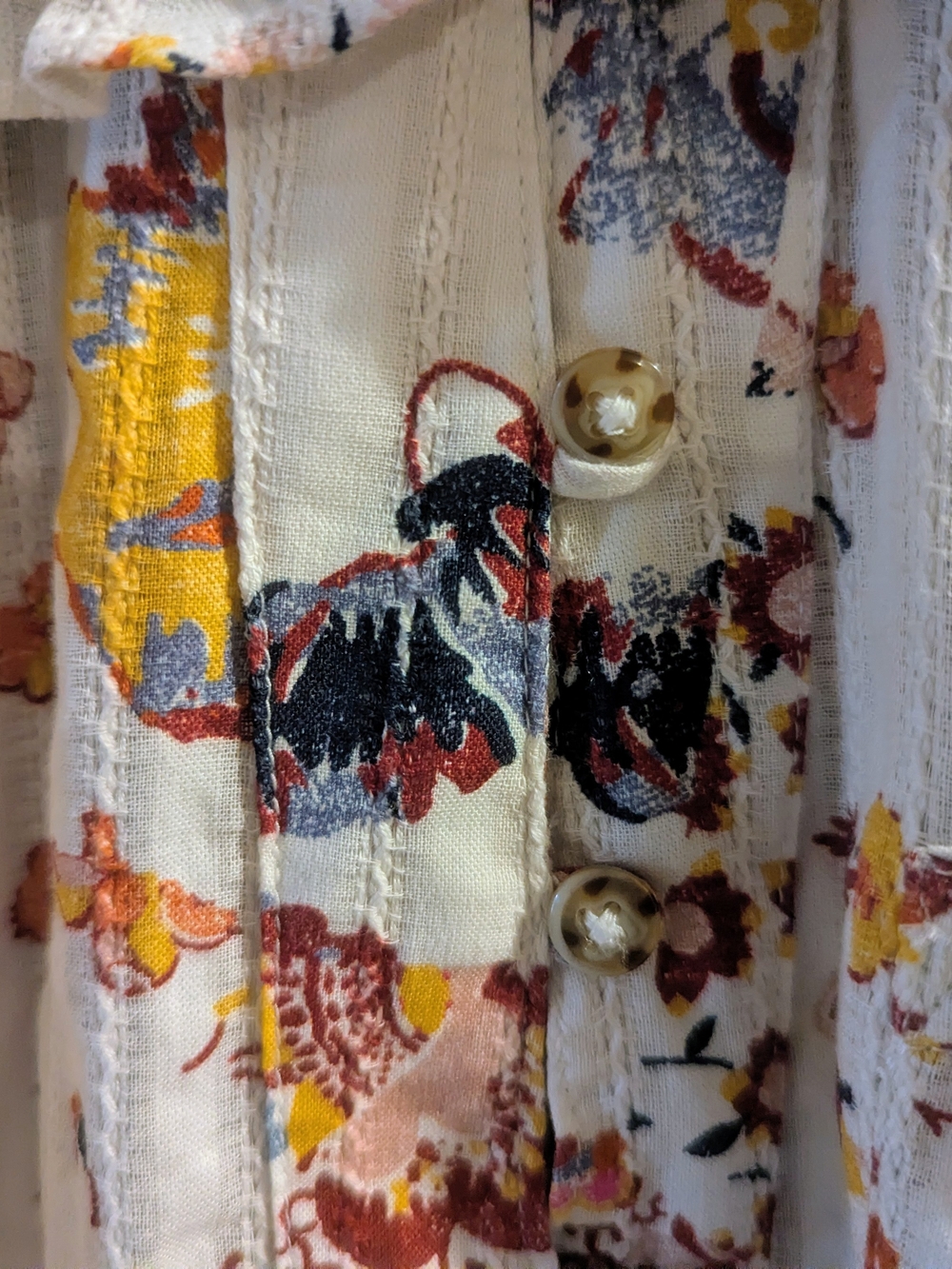 Women’s Floral Peter Pan Collar Top - Picture 3 of 7